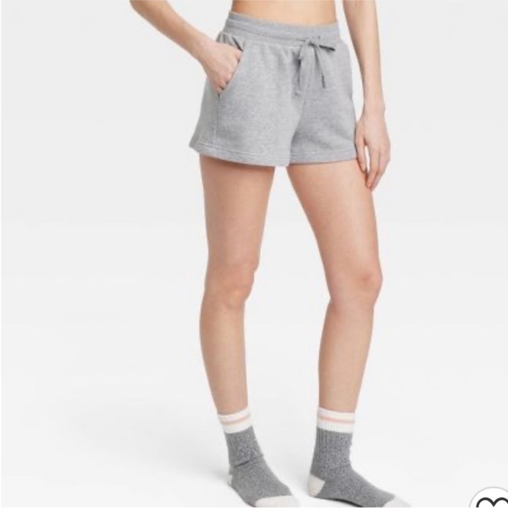 Colsie heather gray sweat shorts new 🆕